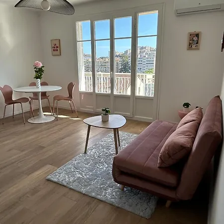 Le Romane- T2 Proche Centre-ville Et Parking Gratuit Apartment *