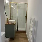 Le Romane-Appartement Calme Et Confort-15 Minutes A Pied De L Hyper Centre-Parking Gratuit Apartamento *