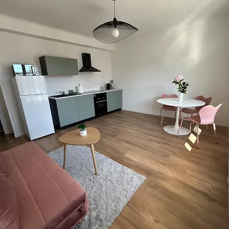 Le Romane-Appartement Calme Et Confort-15 Minutes A Pied De L Hyper Centre-Parking Gratuit