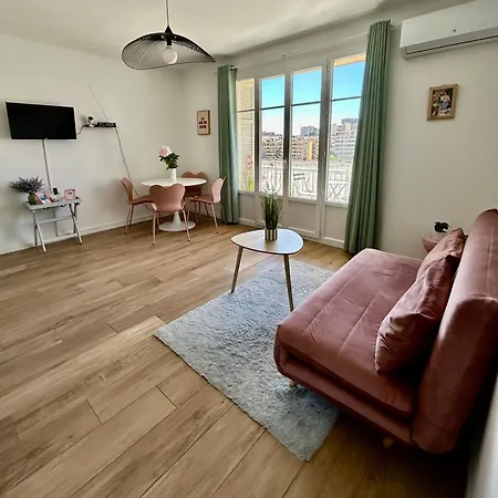 Le Romane- T2 Proche Centre-ville Et Parking Gratuit Appartement